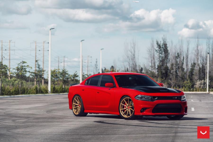  Dodge Charger Super Scat Pack on Vossen Wheels (HF-3) 2019 года  (фото 1 из 18)